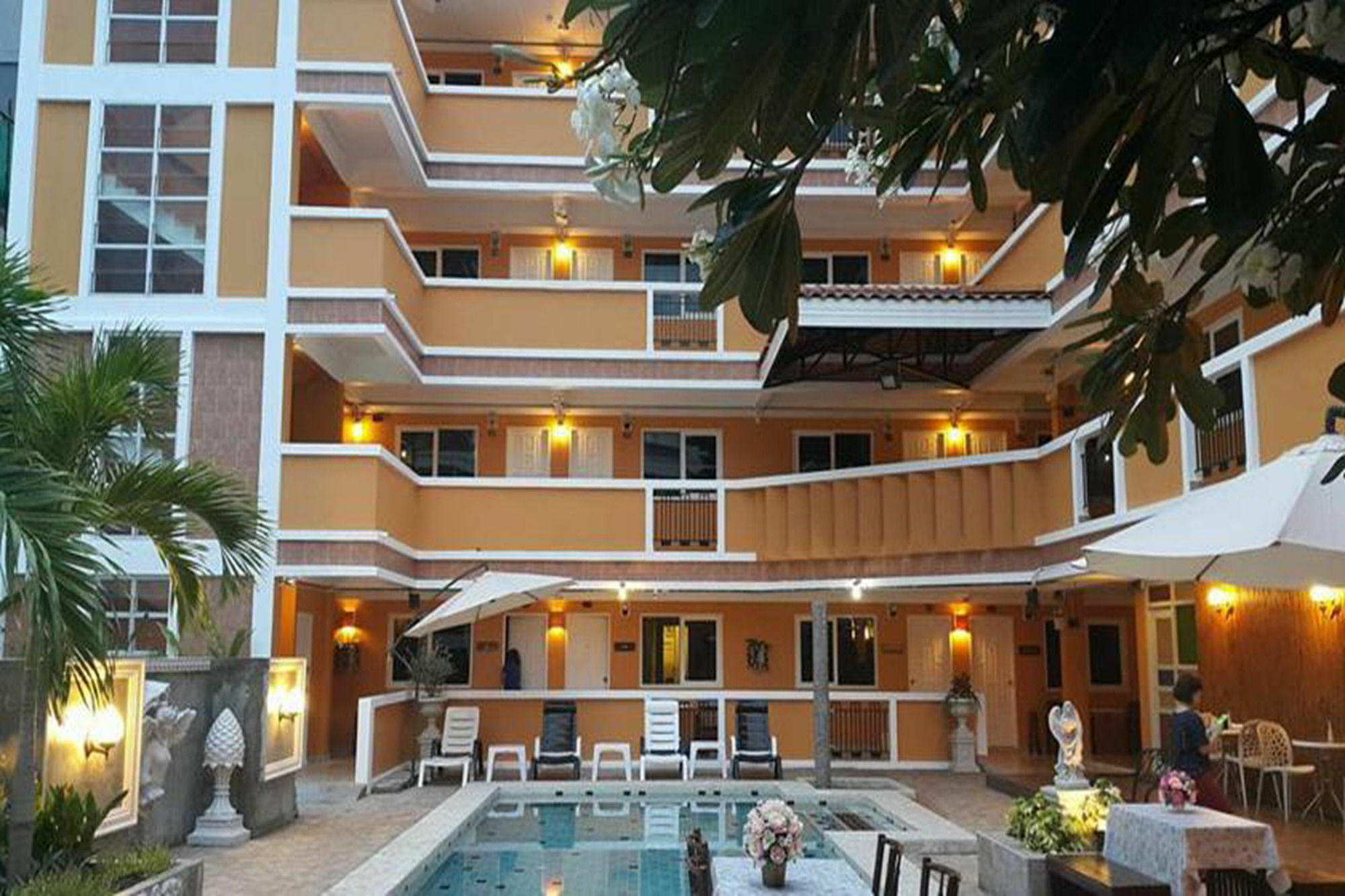 Jean Boutique Hotel Pattaja Kültér fotó
